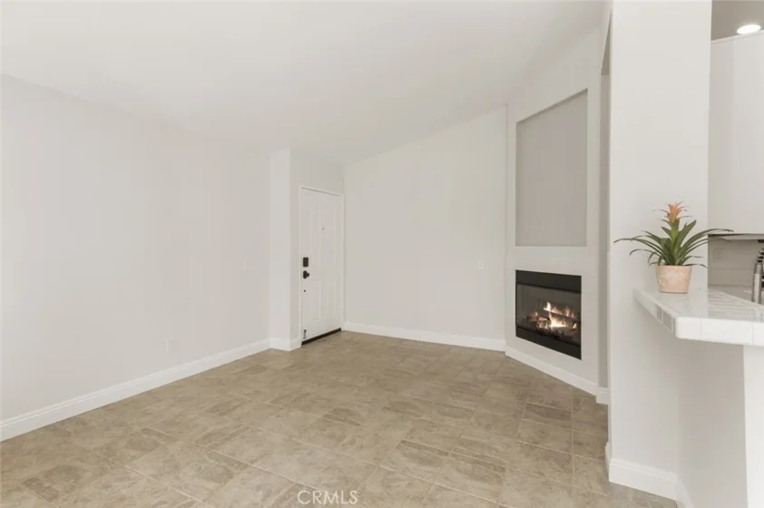 16 Chaumont Circle photo 3