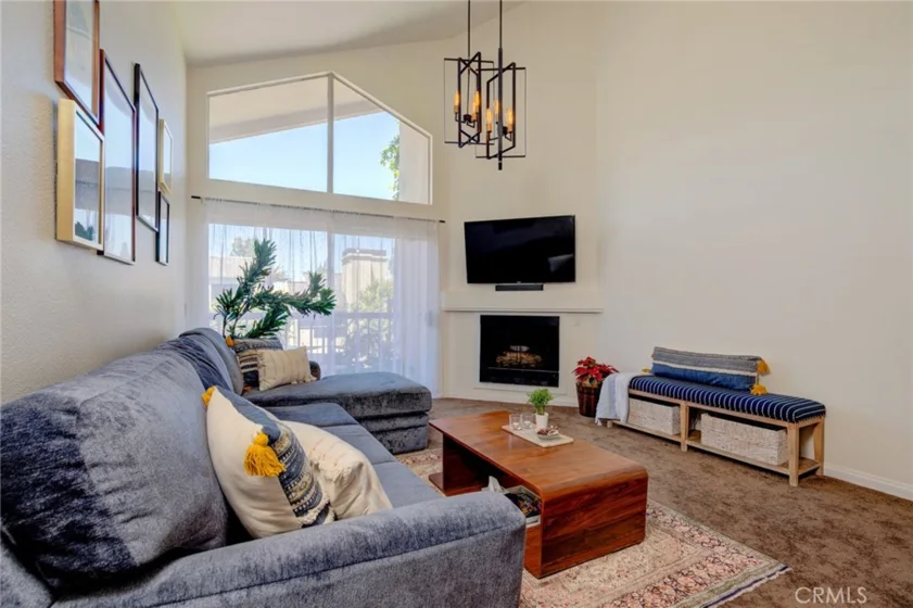 5515 Canoga Avenue #301 photo 1