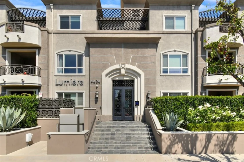 4424 Whitsett Avenue #107 photo 4
