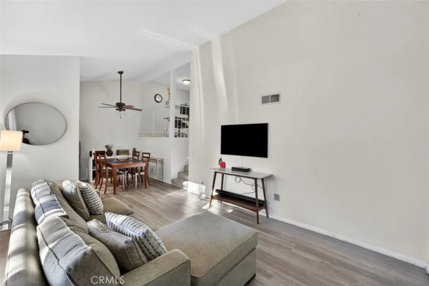 1627 Brea Boulevard photo 4