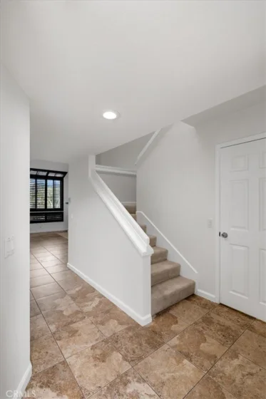 121 Santa Rosa Court photo 4