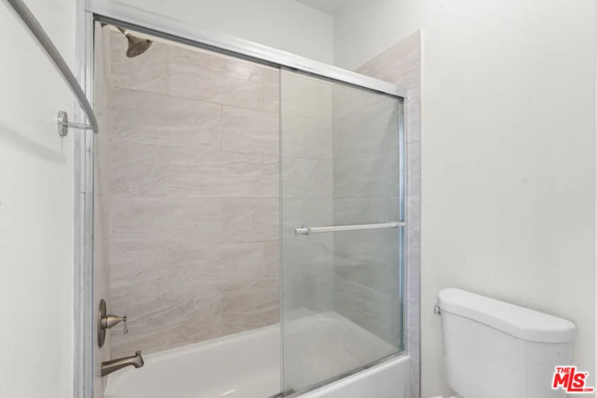 424 S Westmoreland Avenue #306 photo 18