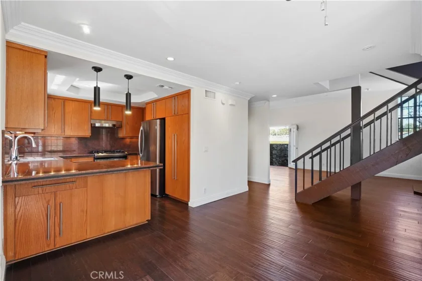 823 W 15th Street #1D photo 1