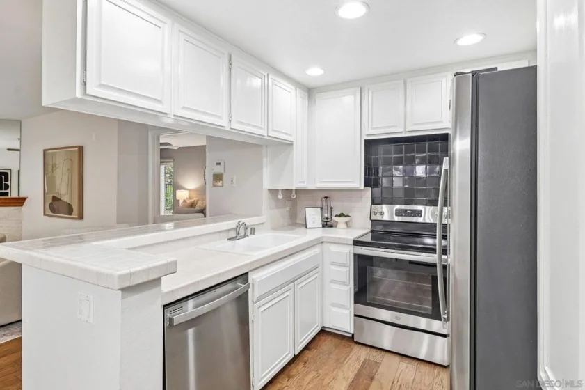 5745 Friars #73 photo 25