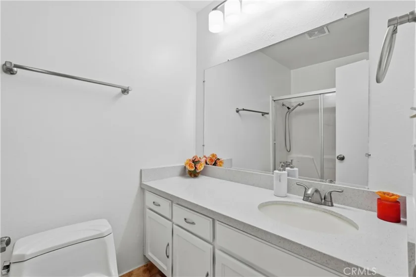 7651 Reseda photo 19