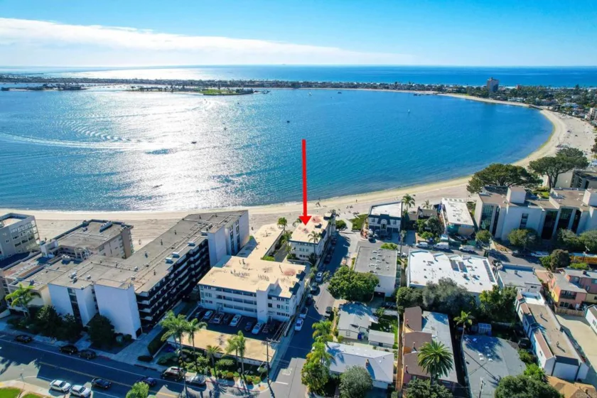 3920 Riviera Drive ##U photo 1