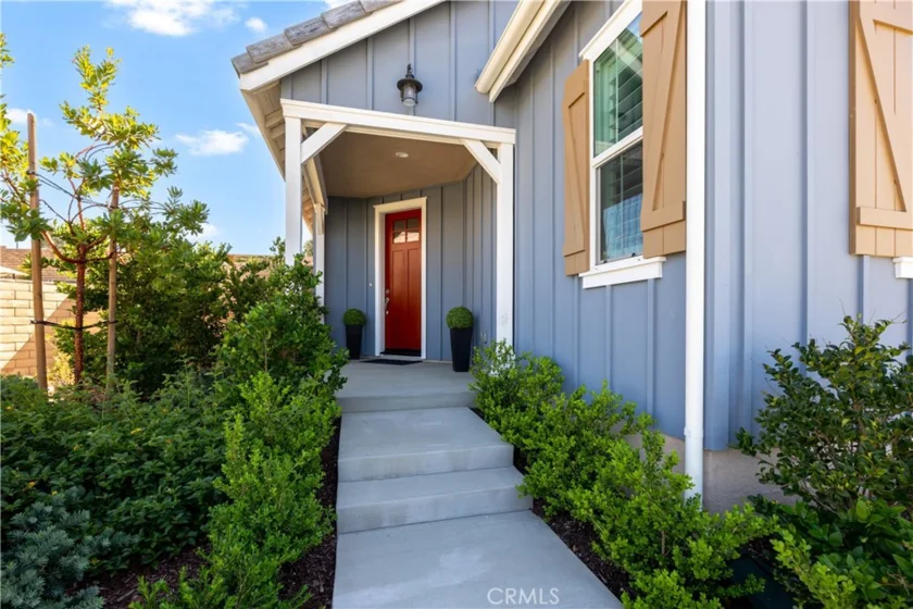 32105 Hyacinth Way photo 2