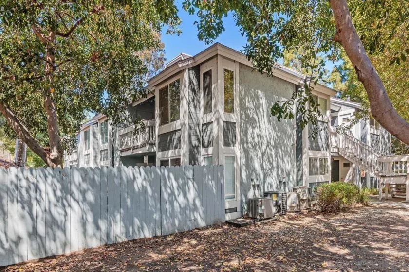 1564 Tanglewood Lane #15 photo 21