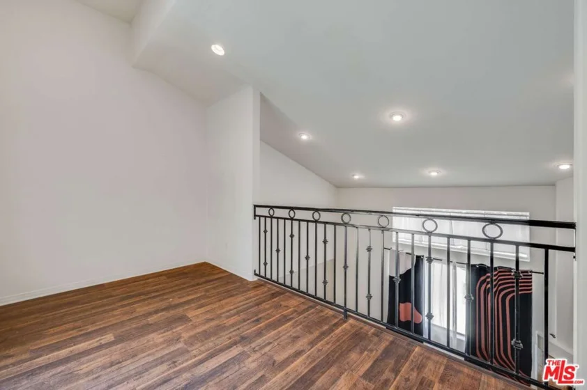 10924 Bloomfield Street #7 photo 9