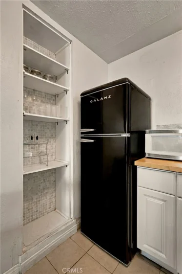 460 Golden Avenue #320 photo 17