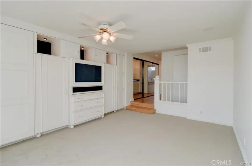 22484 Petra photo 24