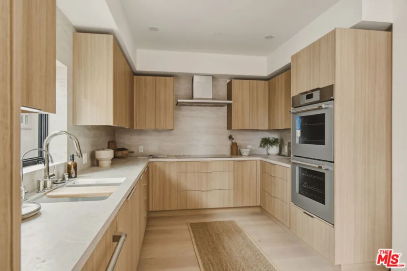 11967 Mayfield Avenue #105 photo 8