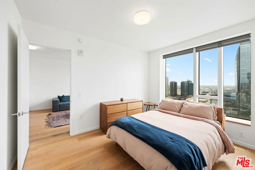 889 Francisco Street #3401 photo 36