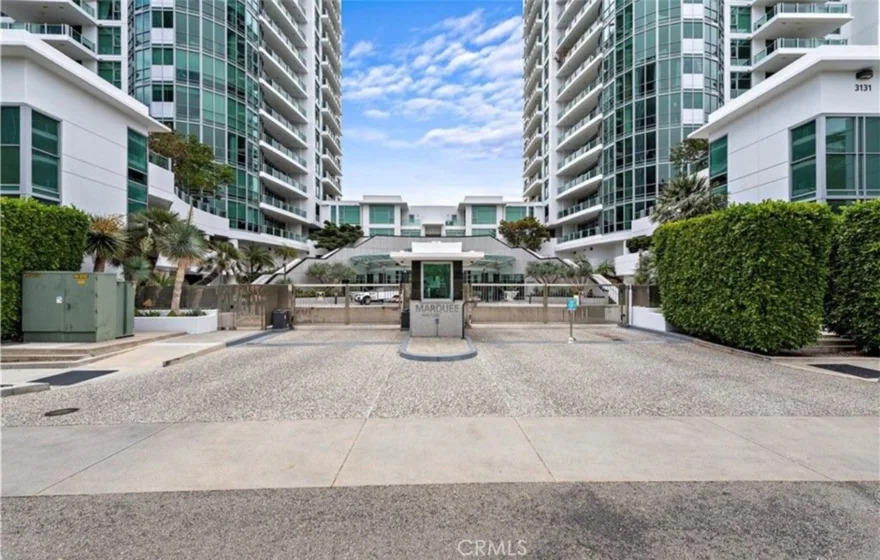 3131 Michelson #407 photo 1