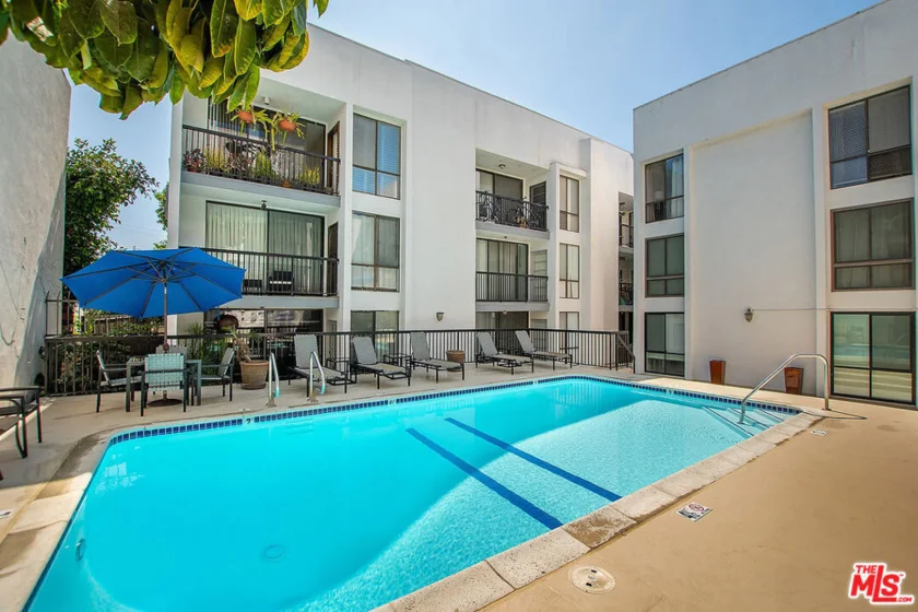 906 N Doheny Drive #510 photo 1