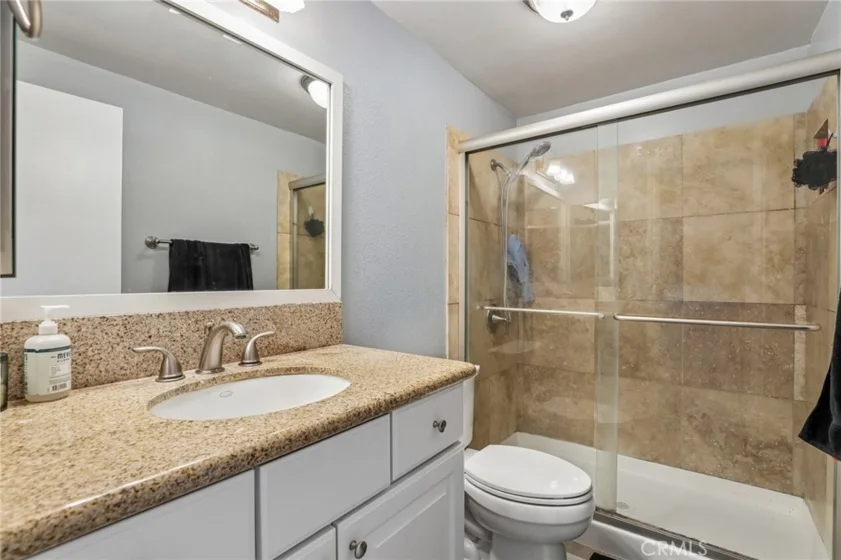 2330 Vanguard photo 19