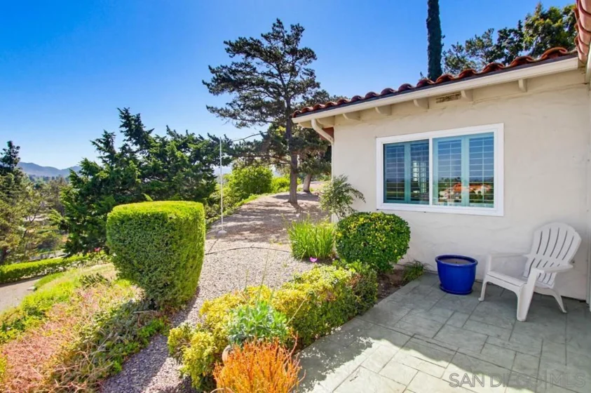 16677 Diaz Drive photo 37