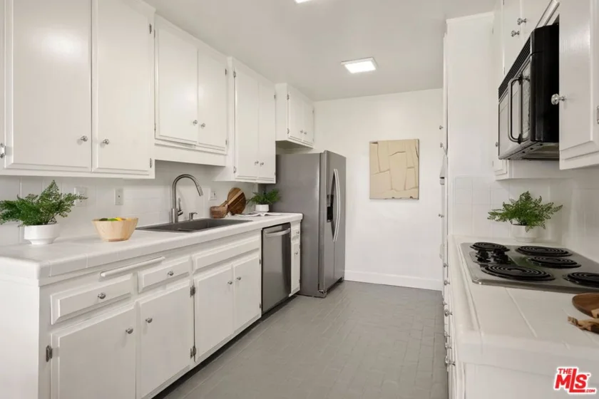 10725 Ohio Avenue #2 photo 5