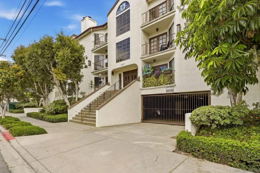 1263 Robinson #13 photo 20