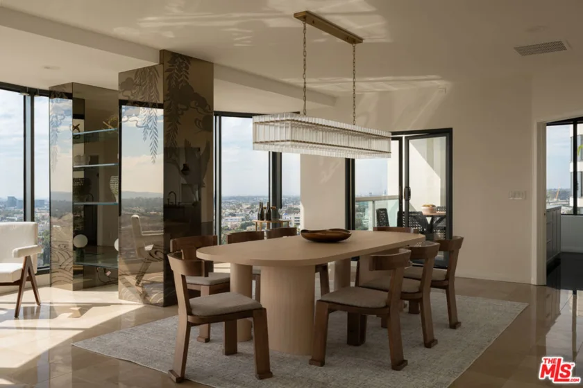 10724 Wilshire Boulevard #1501 photo 8