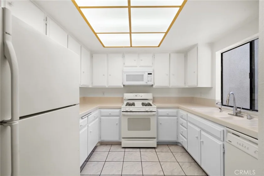 8932 Biscayne Court #1320E photo 7
