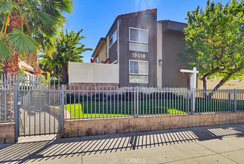 19018 Sherman Way #110 photo 1