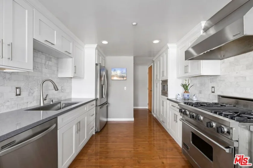 1018 4th Street #203 photo 6
