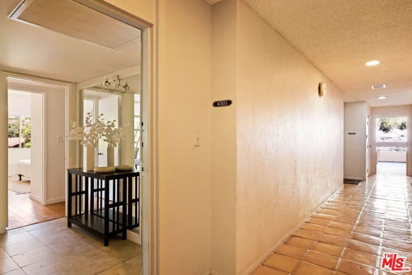 2700 Cahuenga Boulevard #4303 photo 13