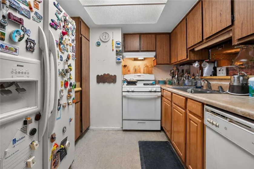 8847 Willis Avenue #16 photo 3