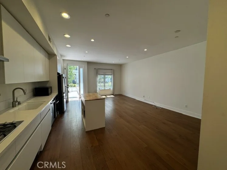 288 S Oakland photo 4