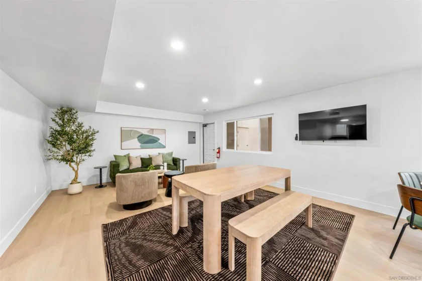 1030 Robinson Avenue #315 photo 27