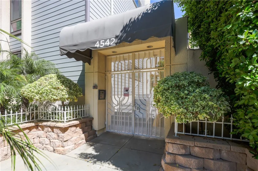 4542 Willis Avenue #302 photo 48