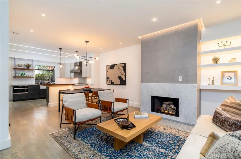 202 San Vicente Boulevard #16 photo 1