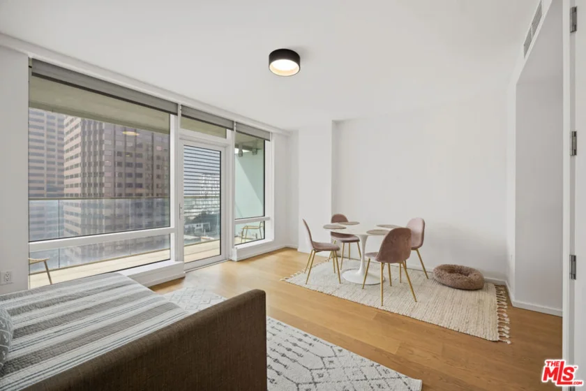 877 Francisco Street #1119 photo 29