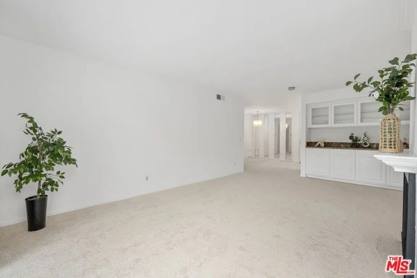 1211 Raintree Circle photo 5