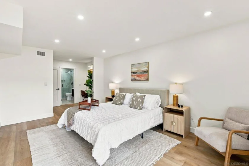 140 Walnut #4B photo 20