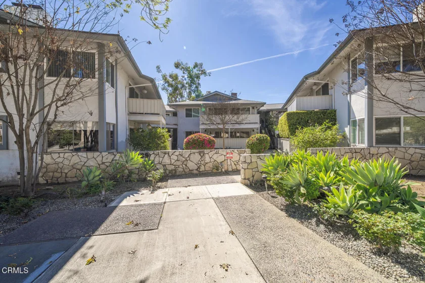 389 Cliff Drive #1 photo 2