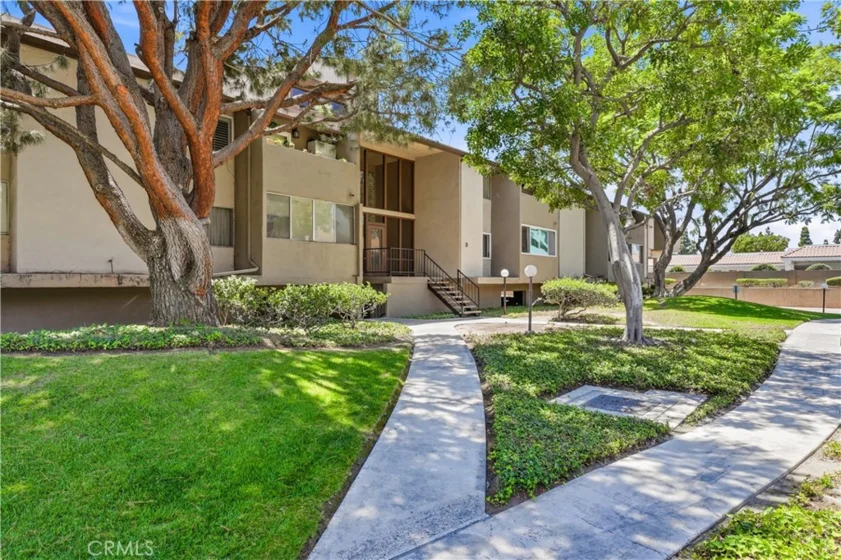 278 N Wilshire #B31 photo 22