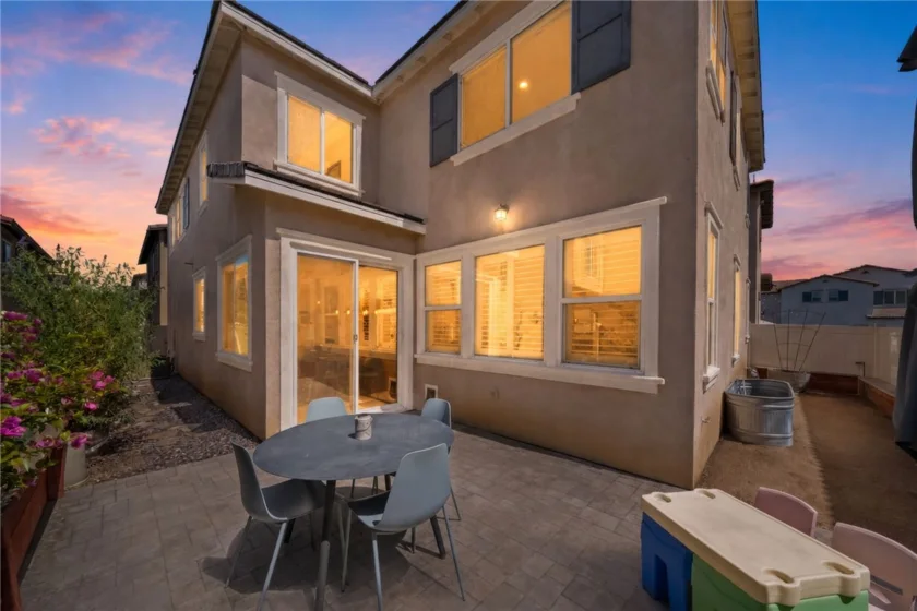 24237 Hazelnut Avenue photo 27