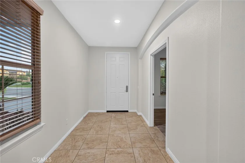 30780 Olympia Rose photo 5