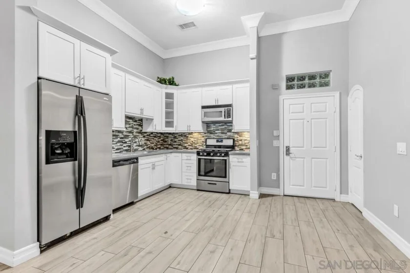 525 11th Avenue #1122 photo 1