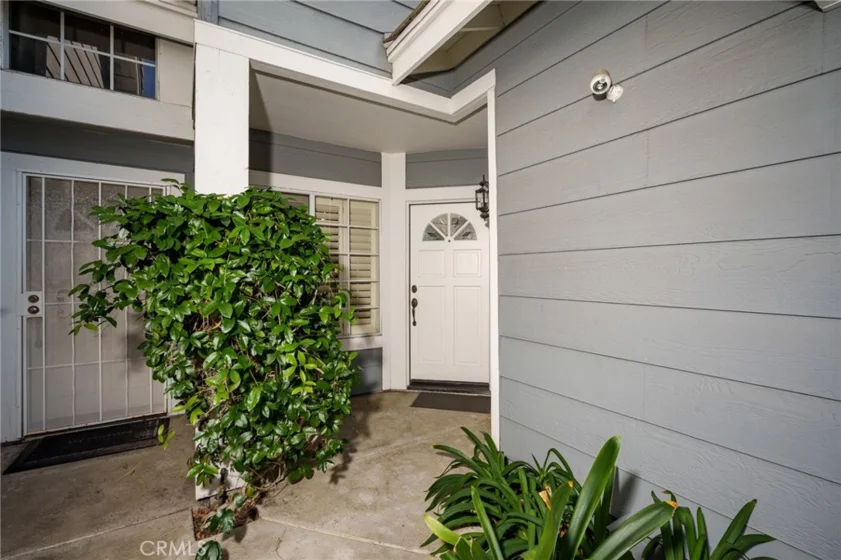 13576 Eucalyptus Street photo 2