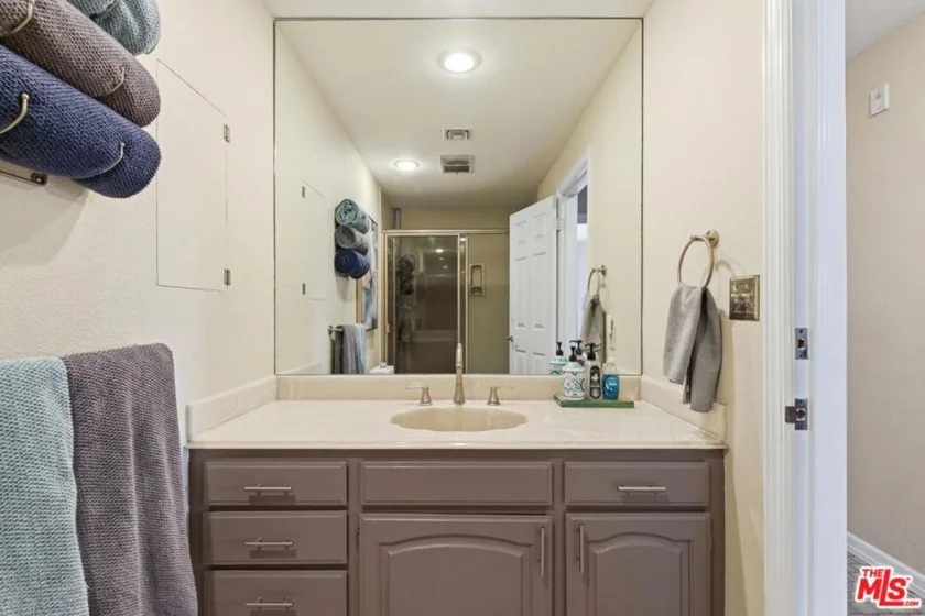1457 Reeves Street #301 photo 8