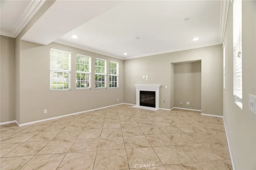 15247 Cambridge Street photo 7