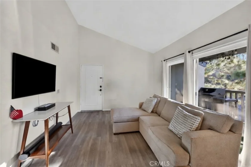 1627 Brea Boulevard photo 3