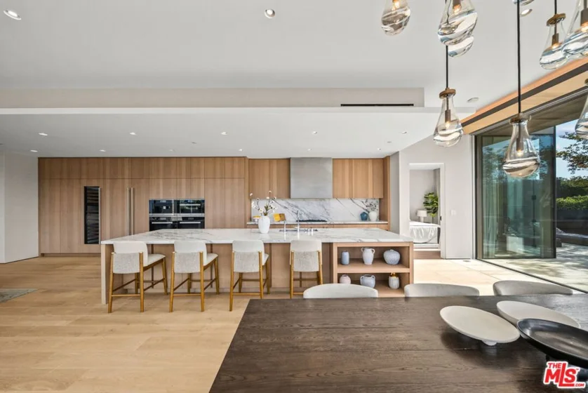 8899 Beverly Boulevard #4A photo 9