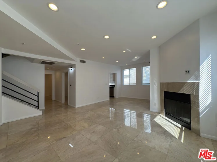120 S Crescent Drive #102 photo 15