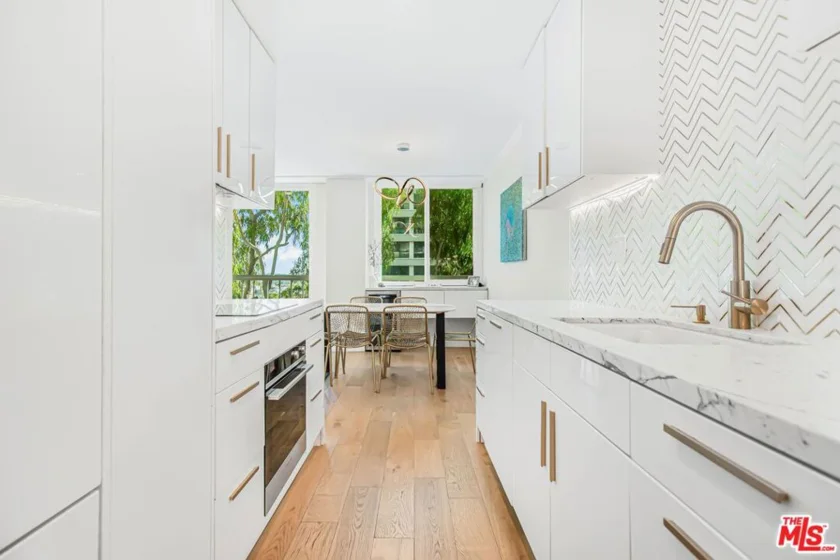 10751 Wilshire Boulevard #801 photo 4