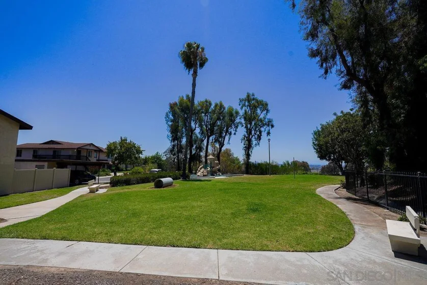 8166 Paradise Valley Court photo 20