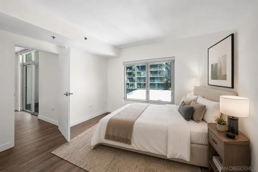 425 W Beech Street #721 photo 13
